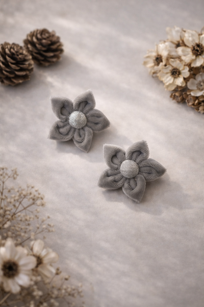 Set Of 2 Velvet Flower Alligator Clip- Grey