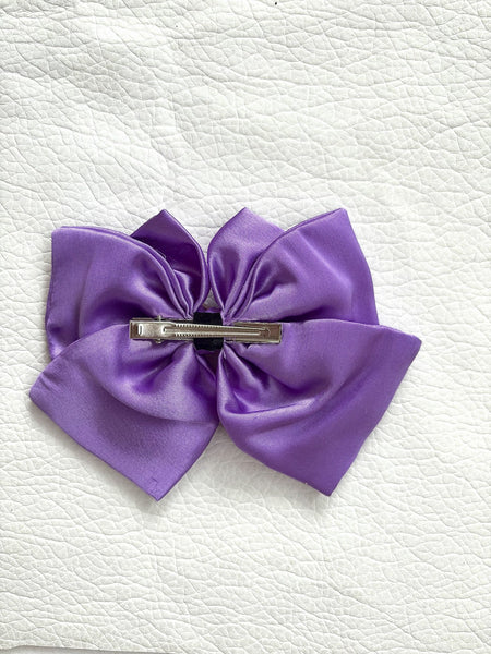 Satin Pearl Alligator clip- Lavender