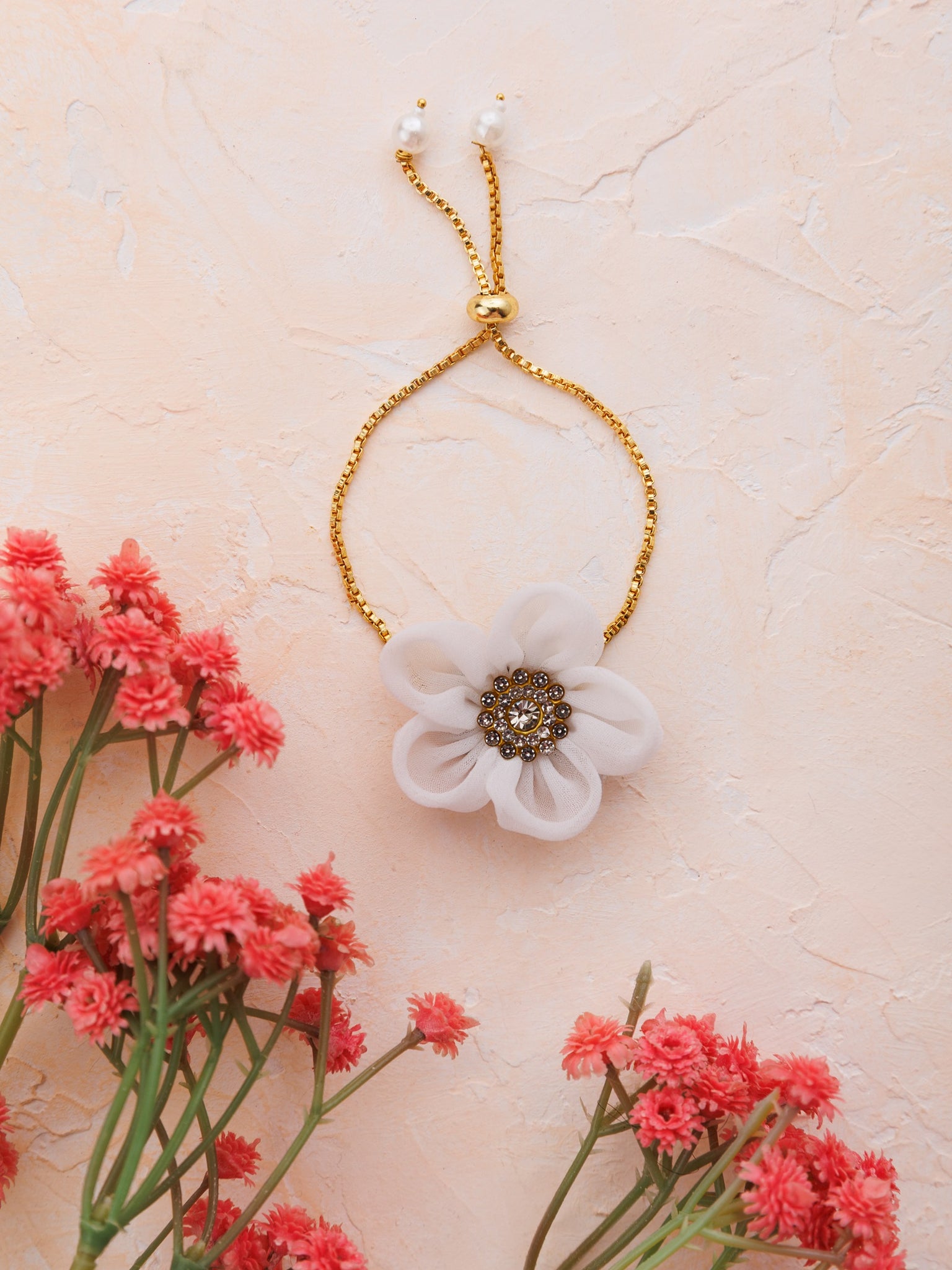 Angel's Kiss Flower Adjustable Chain Bracelet - White