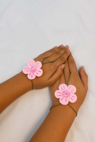 Mother & Daughter Duo Chain Bracelet with vibrant flower and Sequence Center - Pink